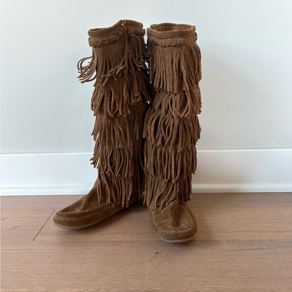 Minnetonka 5 Layer Fringe Boots Size 7 Brown - image 3